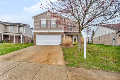 925 Shenandoah Way, Greenwood, IN 46143