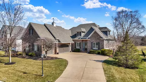 16129 Brookhollow Dr, Noblesville, IN 46062