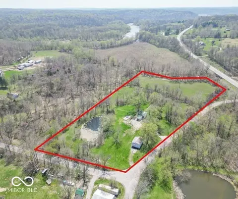 1672 Country Club Rd, Spencer, IN 47460