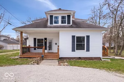 219 High St, Hope, IN 47246