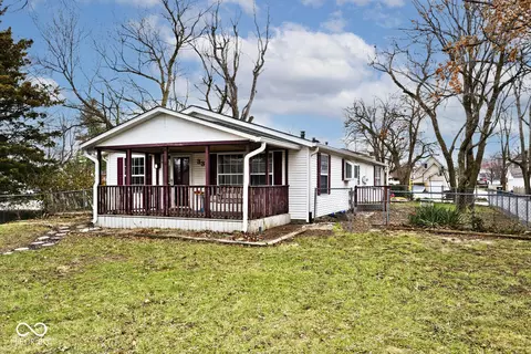 33 W Mill St, New Palestine, IN 46163