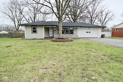 2750 Kristen Dr E, Indianapolis, IN 46218