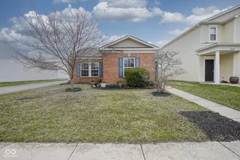 13445 All American Rd, Fishers, IN 46037