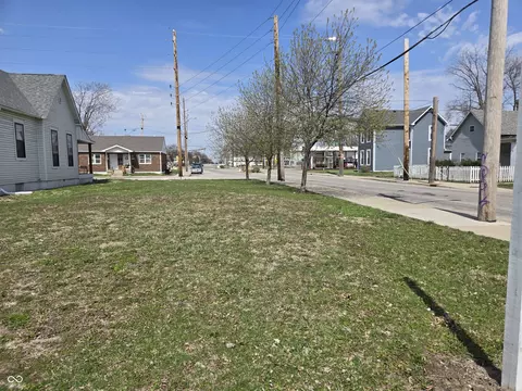 445 Sanders St, Indianapolis, IN 46225