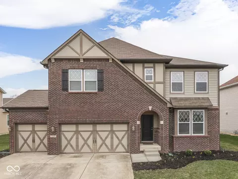 7730 Imperial Eagle Dr, Zionsville, IN 46077