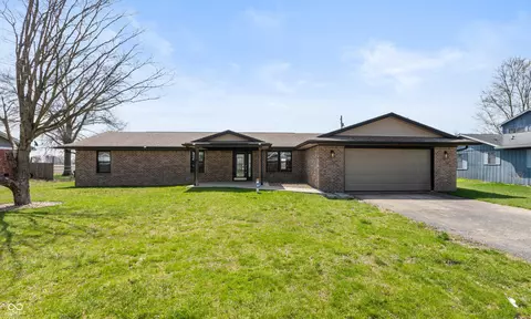 153 Terrace Ct, Franklin, IN 46131