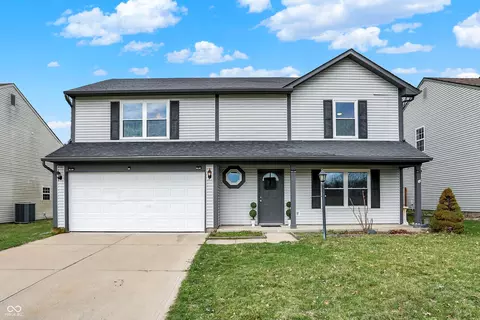 12198 Blue Springs Ln, Fishers, IN 46037