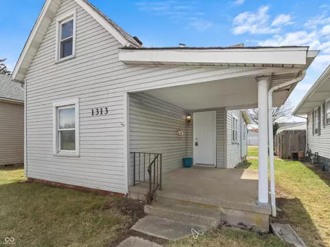 1313 W Memorial Dr, Muncie, IN 47302