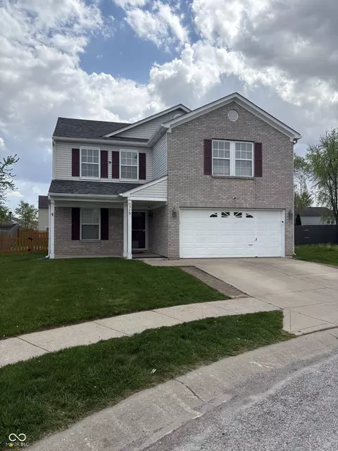 373 Springfield Cir, Greenwood, IN 46143