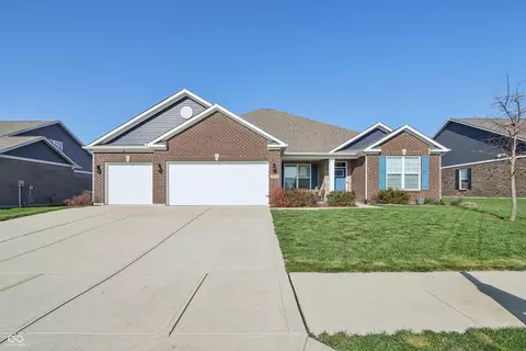 3254 S Ansley Dr, New Palestine, IN 46163