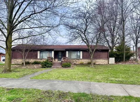 204 W Berry St, Alexandria, IN 46001