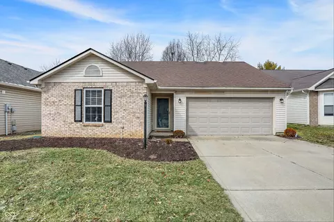 19177 Fox Chase Dr, Noblesville, IN 46062