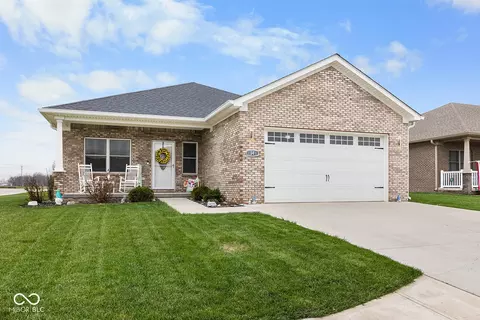 34 Shadow Wood Dr, Crawfordsville, IN 47933