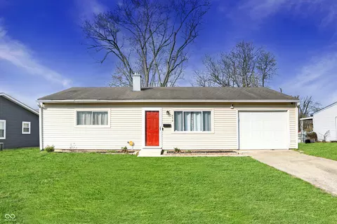 676 Nelson Dr, Mooresville, IN 46158