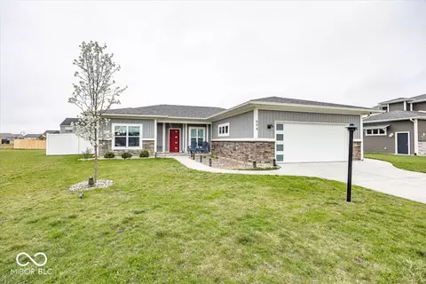 694 N Sobota Way, Trafalgar, IN 46181