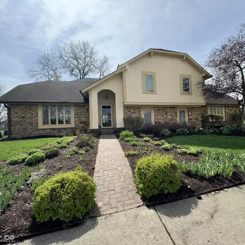1813 Birch Dr, Plainfield, IN 46168