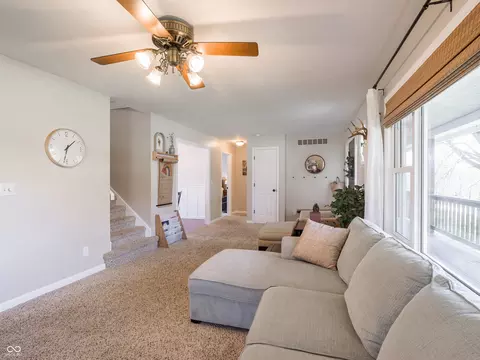 Living - 704 E Crestline Dr, Bloomington, IN 47401 photo 3 of 4