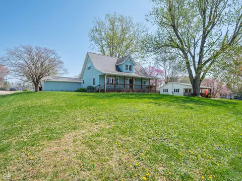 Exterior - 704 E Crestline Dr, Bloomington, IN 47401 photo 21 of 22