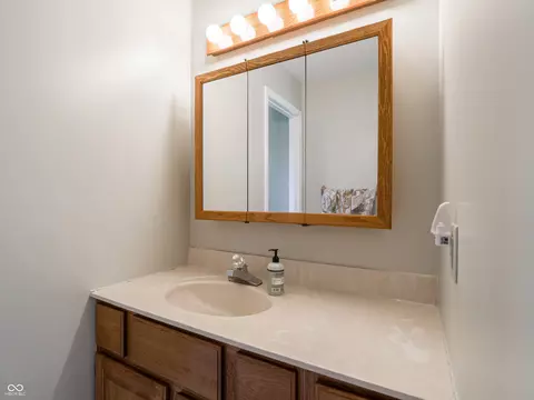 Bath - 704 E Crestline Dr, Bloomington, IN 47401 photo 5 of 6