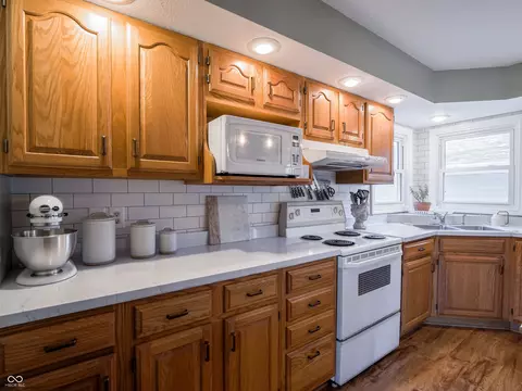 Kitchen - 704 E Crestline Dr, Bloomington, IN 47401 photo 4 of 6