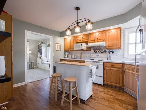 Kitchen - 704 E Crestline Dr, Bloomington, IN 47401 photo 2 of 6