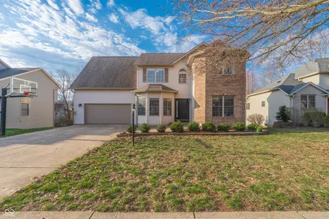 2432 E Canada Dr, Bloomington, IN 47401