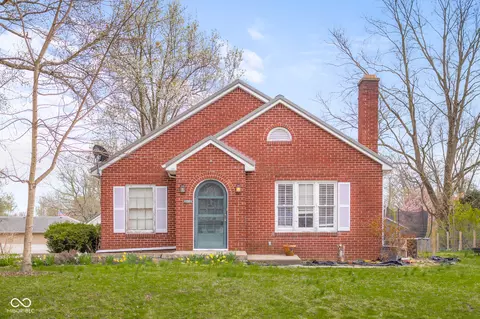 151 Jackson St, Hope, IN 47246