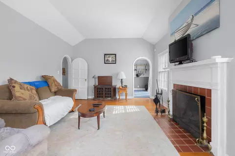 Living - 151 Jackson St, Hope, IN 47246 photo 2 of 2