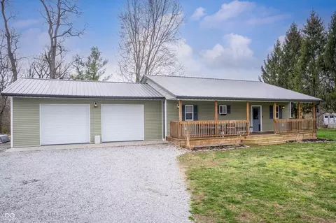 663 W Snake Hill Rd, Liberty, IN 47353