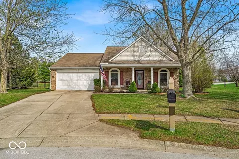 10407 Stillwell Ct, Avon, IN 46123