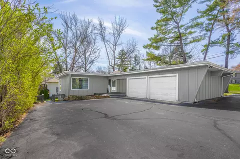 601 Terrace Lake Dr, Columbus, IN 47201