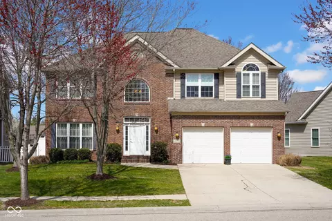 2468 Wyndham Pl S, Columbus, IN 47203