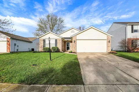 12030 Driftstone Dr, Fishers, IN 46037