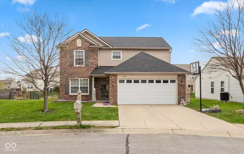 1167 Dark Star Ct, New Whiteland, IN 46184