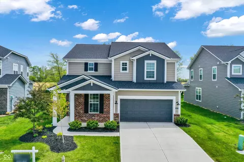 4941 Oak Hill Dr, Lebanon, IN 46052