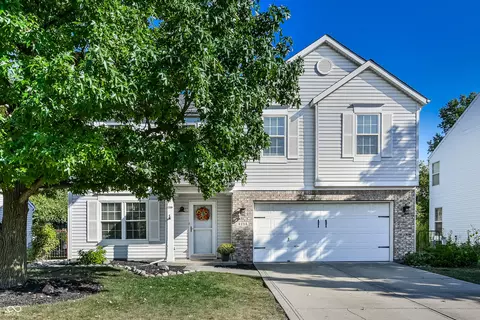 6254 Lancaster Pl, Zionsville, IN 46077