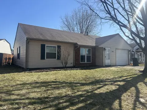 265 Bittersweet Dr, Whiteland, IN 46184