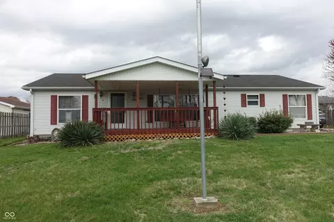 988 Sunset Ln, Seymour, IN 47274