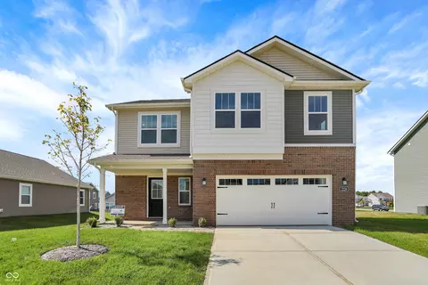 2220 Foothill Dr, Greenfield, IN 46140