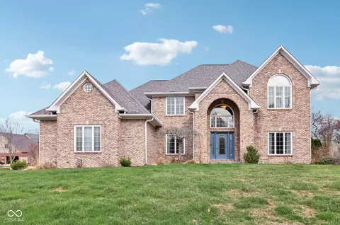10157 Woods Edge Dr, Fishers, IN 46037