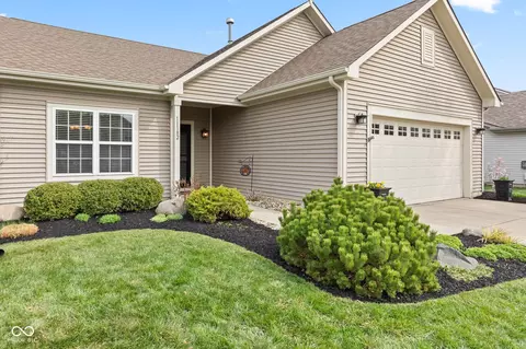 11182 Black Gold Dr, Noblesville, IN 46060