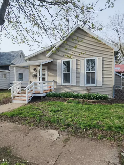 409 Sycamore St, Clinton, IN 47842