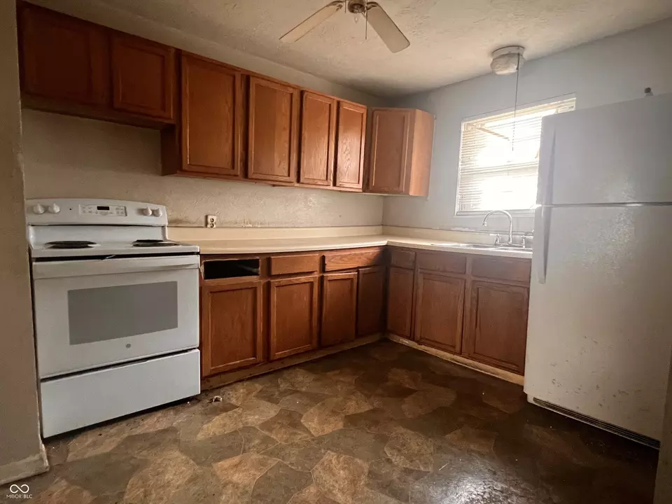 Kitchen - 3434 N Rural St, Indianapolis, IN 46218 photo 1 of 2