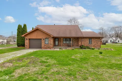 4038 S 116 E, Oakford, IN 46965