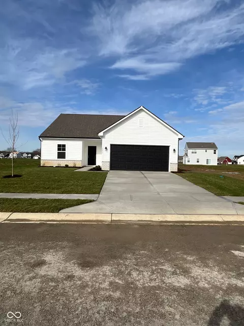 8073 Clary Ln, Pendleton, IN 46064