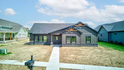 714 Cypress Dr, Tipton, IN 46072