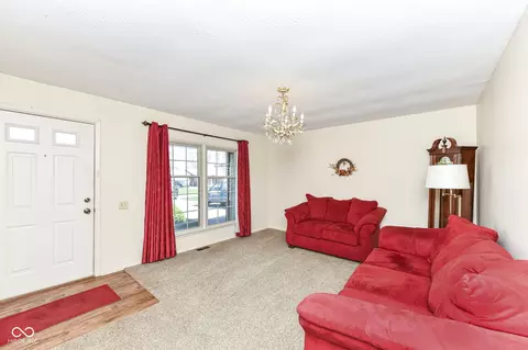4403 W Compton Dr, Edinburgh, IN 46124 photo 5