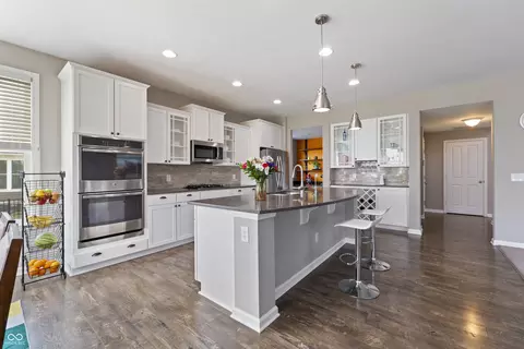 Kitchen - 14059 Knightstown Dr E, Carmel, IN 46033 photo 2 of 4
