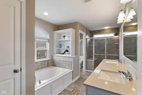 Bath - 14059 Knightstown Dr E, Carmel, IN 46033 photo 2 of 5