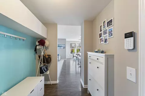 Entry Way - 14059 Knightstown Dr E, Carmel, IN 46033 photo 6 of 11